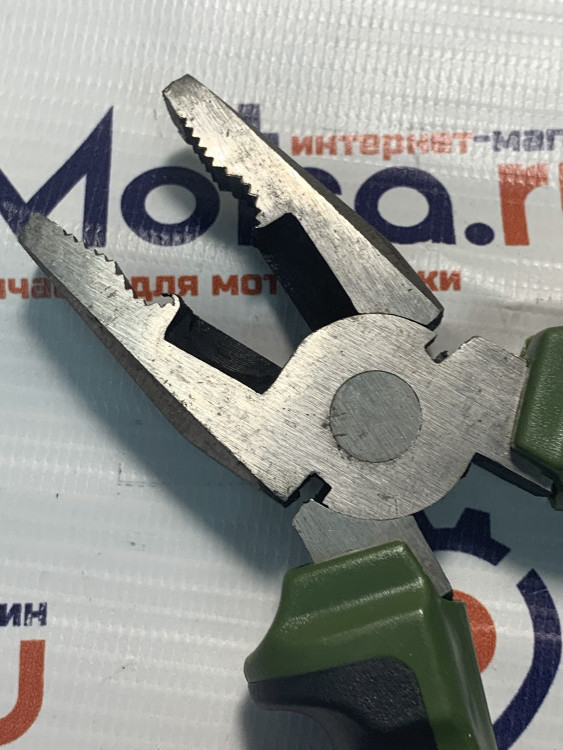 Плоскогубцы 180 мм