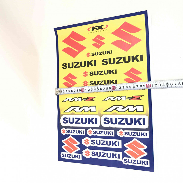 Наклейки логотип suzuki 30x45