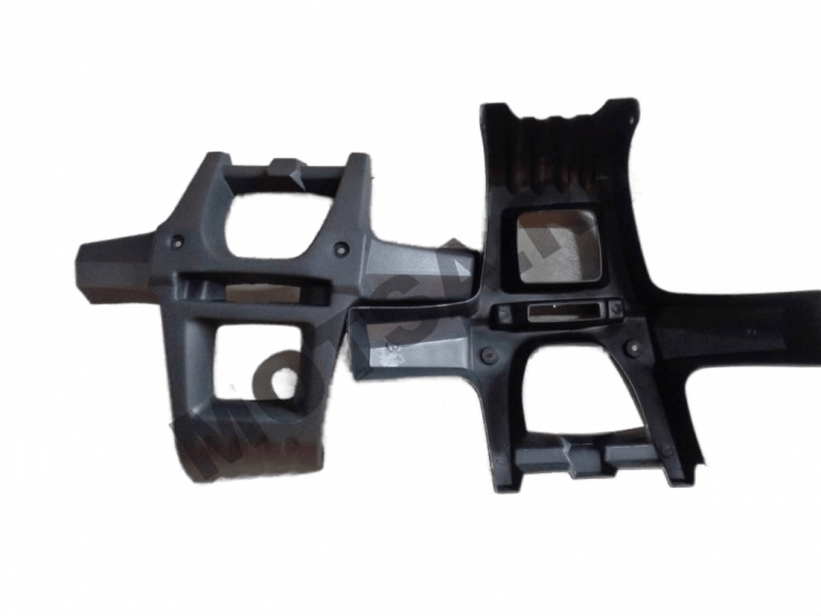 Накладка переднего бампера ATV Cougar