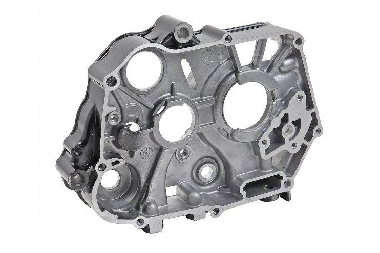 Картер правый Delta под кпп с сепараторами 70-110cc черный