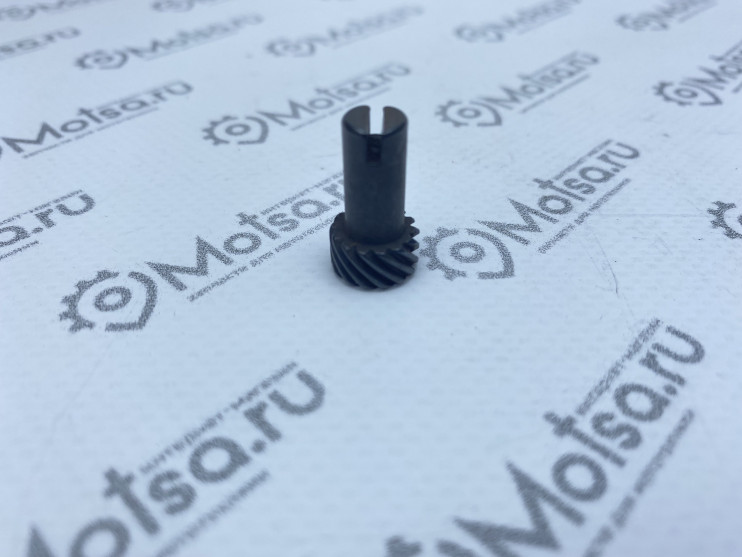 Шестерня натяжителя цепи Champion 137 171372142