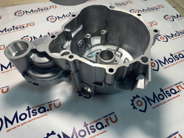 Крышка картера левая 167FMM