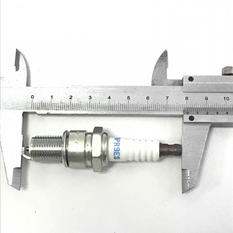 Свеча NGK BPR9ES оригинальная 7788 снегоход
