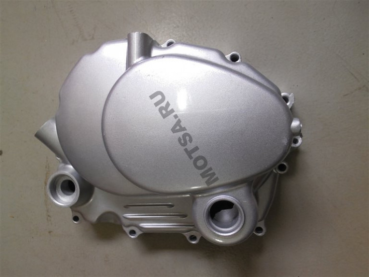 Крышка картера правая 157FMI с отверстием