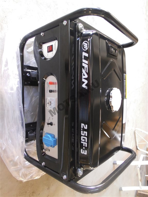 Бензогенератор LIFAN 2,5GF-3 (ном.2,5кВт,мак2,7, 4т.6,5л.с.бак15л.,51кг,руч.ст.,пред., 1,42 л/ч)