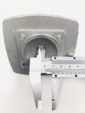 Головка цилиндра прямое отверстие под свечу веломотор F50-F60