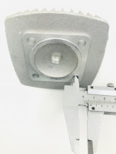 Головка цилиндра прямое отверстие под свечу веломотор F50-F60