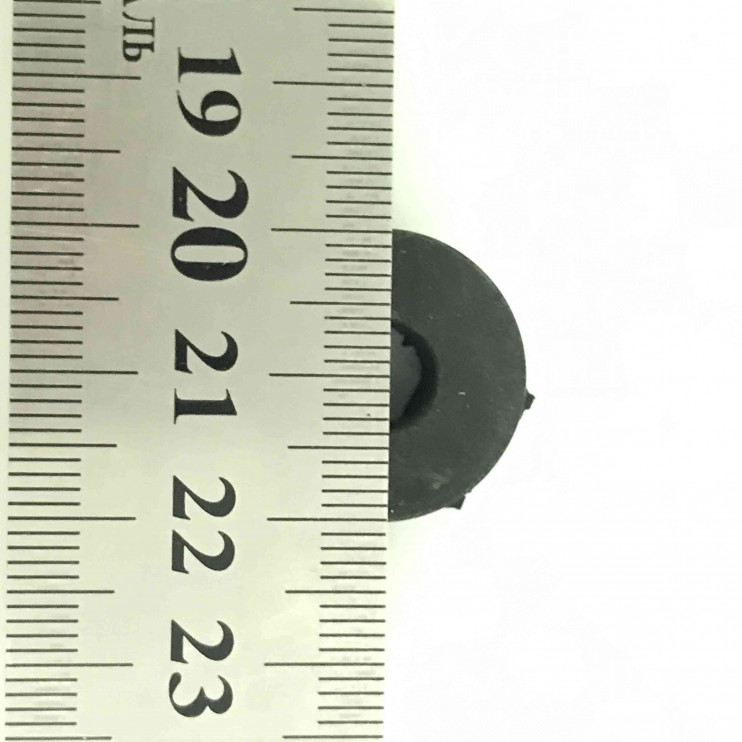 Втулка крепления панели приборов 8х14-20х10мм