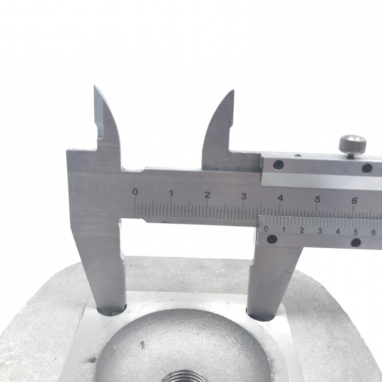 Головка цилиндра прямое отверстие под свечу веломотор F80