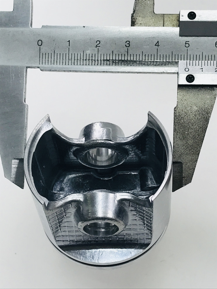 Поршень Husqvarna 268 в сборе