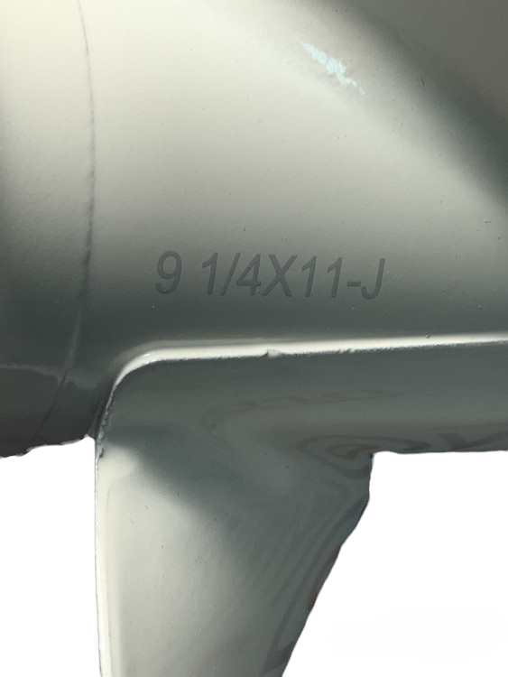 Винт 9 1/4-11 8 шлицов 9.9-20НР