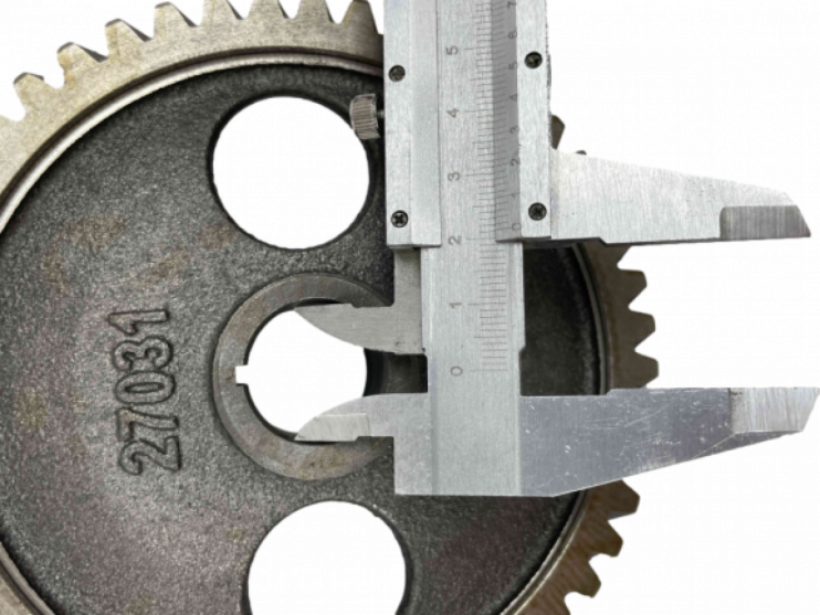 Шестерня Урал газораспределительная большая 2 отверстия