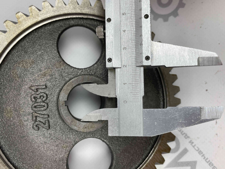 Шестерня Урал газораспределительная большая 2 отверстия