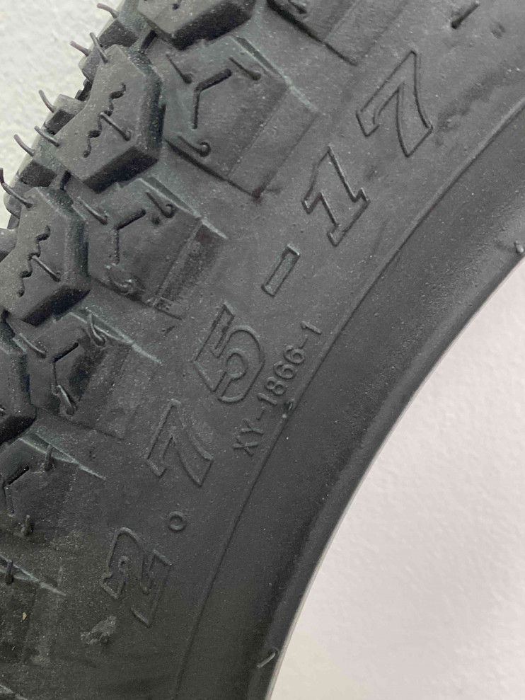 Покрышка 17 2,75-17,ТТ без камеры,BFV007 (премиум качество) Kingworld