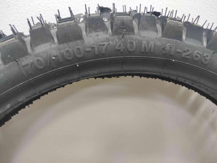 Покрышка Л-263 17-2.50 70-100-17 Zodiak кросс с камерой