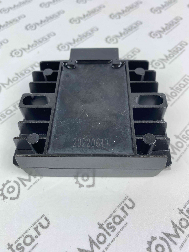 Реле-регулятор снегоход Динго Т150 напряжения 12V  контакты 3-3