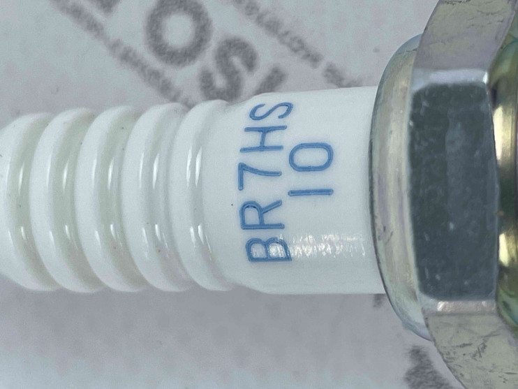 Свеча NGK BR7HS-10 (6350/1098) лодочные моторы: Suzuki 2T,Tohatsu 2T,Yamaha 2T