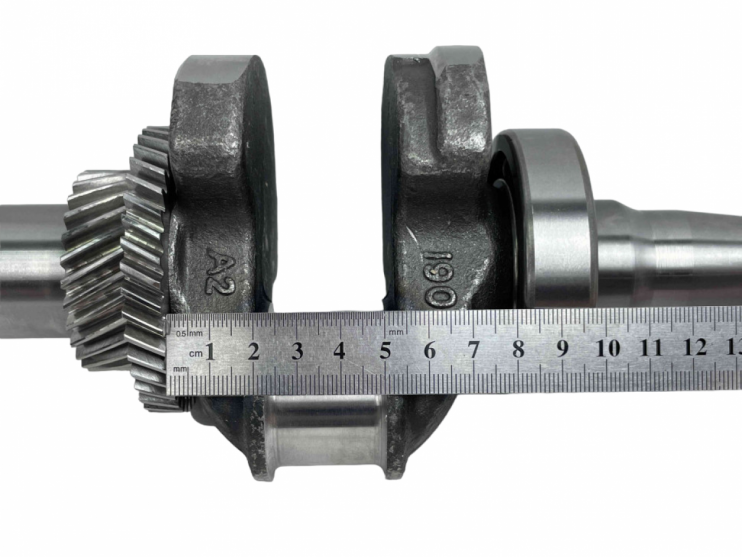 Коленвал 190F цилиндрический вал Lifan