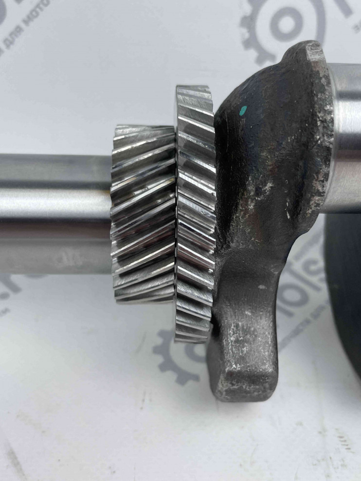 Коленвал 190F цилиндрический вал Lifan