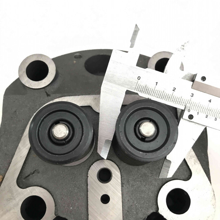 Головка блока цилиндра в сборе с клапанами двигателя R190