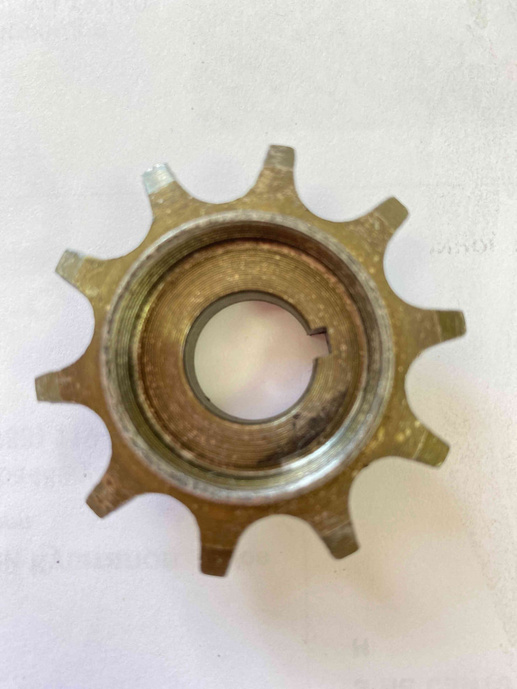 Звезда ведущая веломотор F50-F80 под шпонку