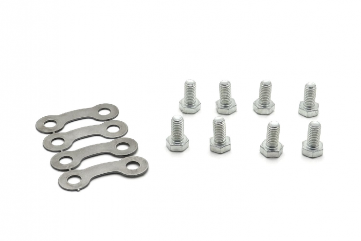 Болты и стопорные пластины ведомой шестерни редуктора Урал