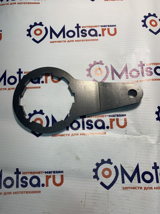 Рычаг поворотный снегоход Тайга старого образца  140302023