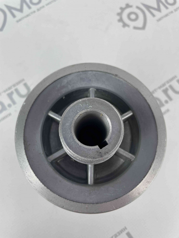 Шкив d19 мм ведущий 3-х ручейковый с выступом Нева