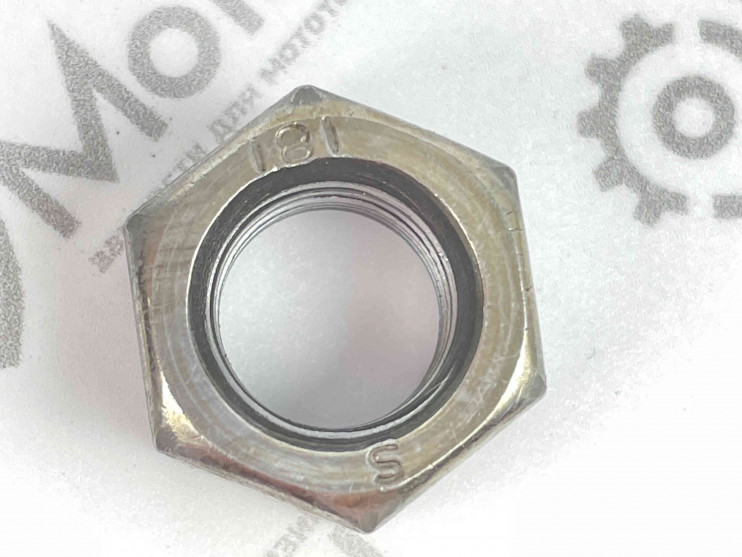 Гайка Муравей коленвала правая резьба