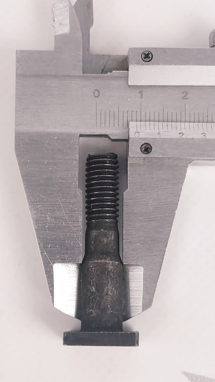 Шпилька шины Husqvarna 365 372