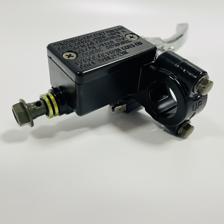 Рычаг тормоза правый (с главным цилиндром гидравлики) (складной) TTR 125