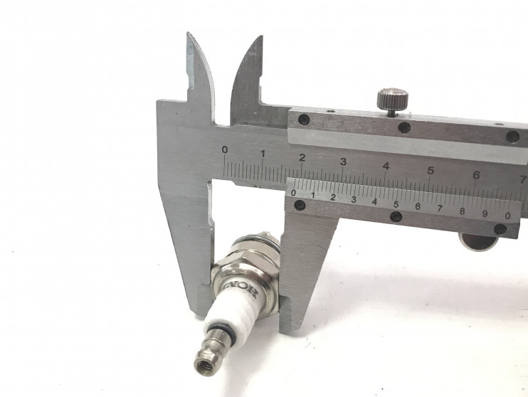 Свеча HONDA BM6A бензопила Partner