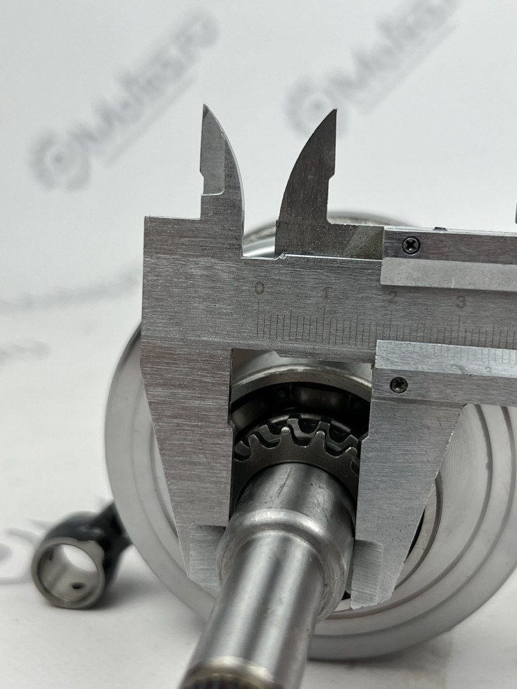 Коленвал 4х такт 50-80 см3 139QMB  (шестерня под маслонасос 16 зубов)