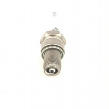 Свеча DENSO W24ESR-U (4033) оригинал Япония (аналог NGK B8ES) (снегоходы Yamaha.Honda.Kawasaki)