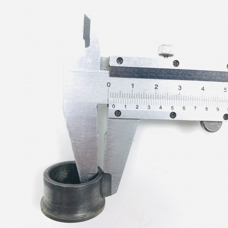 Втулка Урал колеса распорная левая низкая