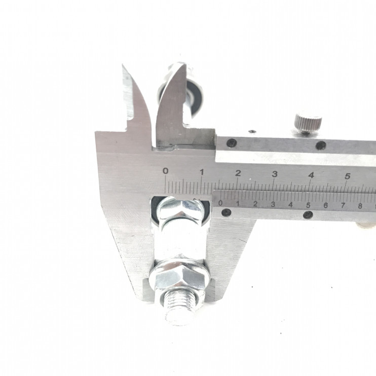 Ось втулки заднего колеса 3-8х182 мм на промподшипниках