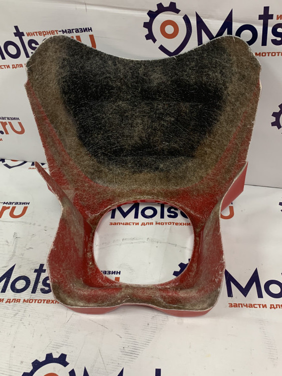 Обтекатель универсальный под круглую фару красный мотоцикл