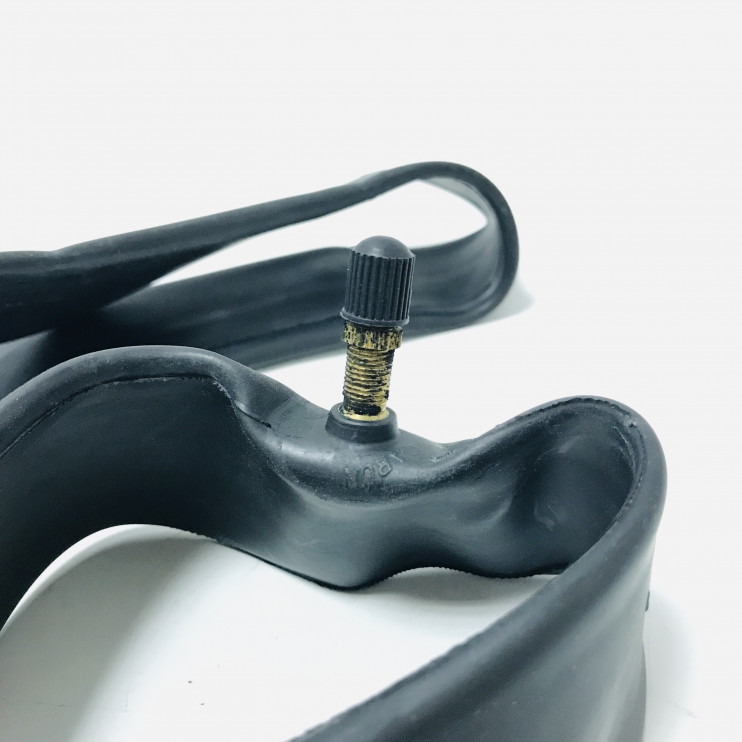 Велокамера 18x2.125 автониппель Bronco