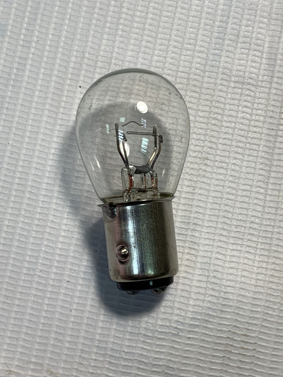 Лампа 12В 21-5Вт 2х контактная с цоколем