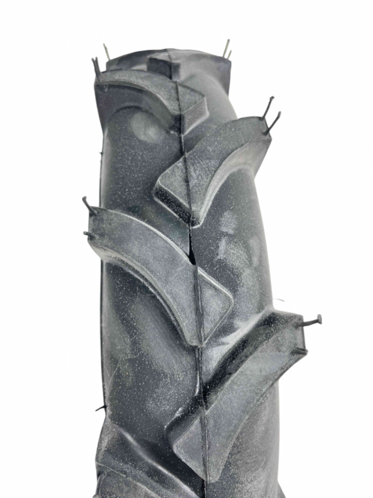 Покрышка (ПетроШина) Л-355 4,00-10 Муравей вездеход Елочка (с камерой)