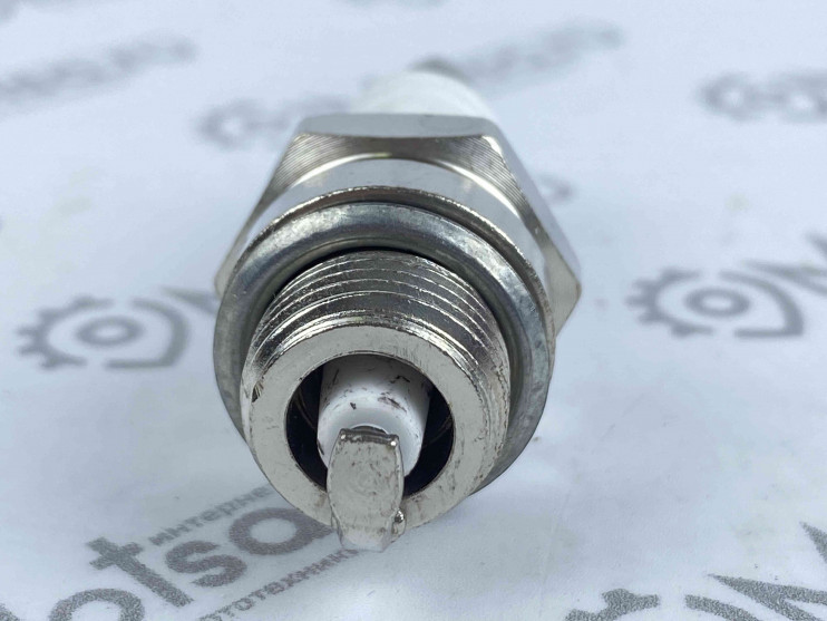 Свеча Stihl L7T бензопила Partner Husqvarna Shtil