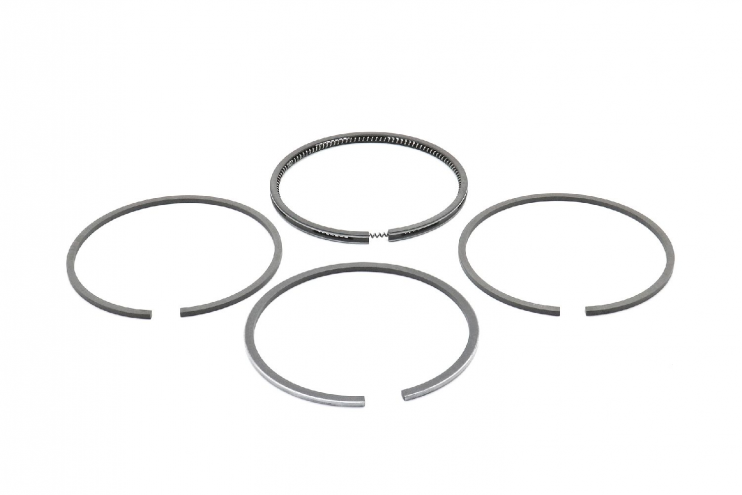 Кольца поршневые двигателя R195 комплект