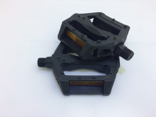 Педали пластик 109-96мм 107-EPD-11