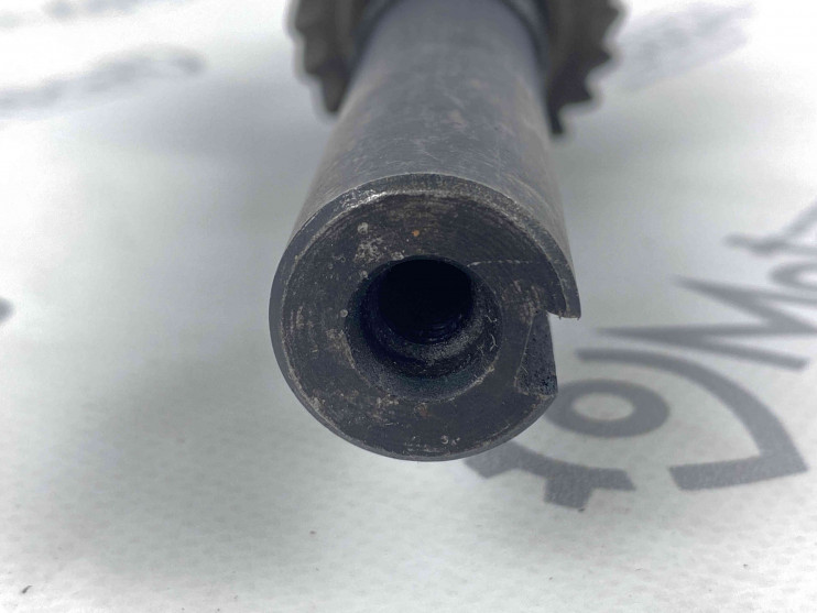 Вaл вaриaторa Тaйгa в сборе старого образца С40600020