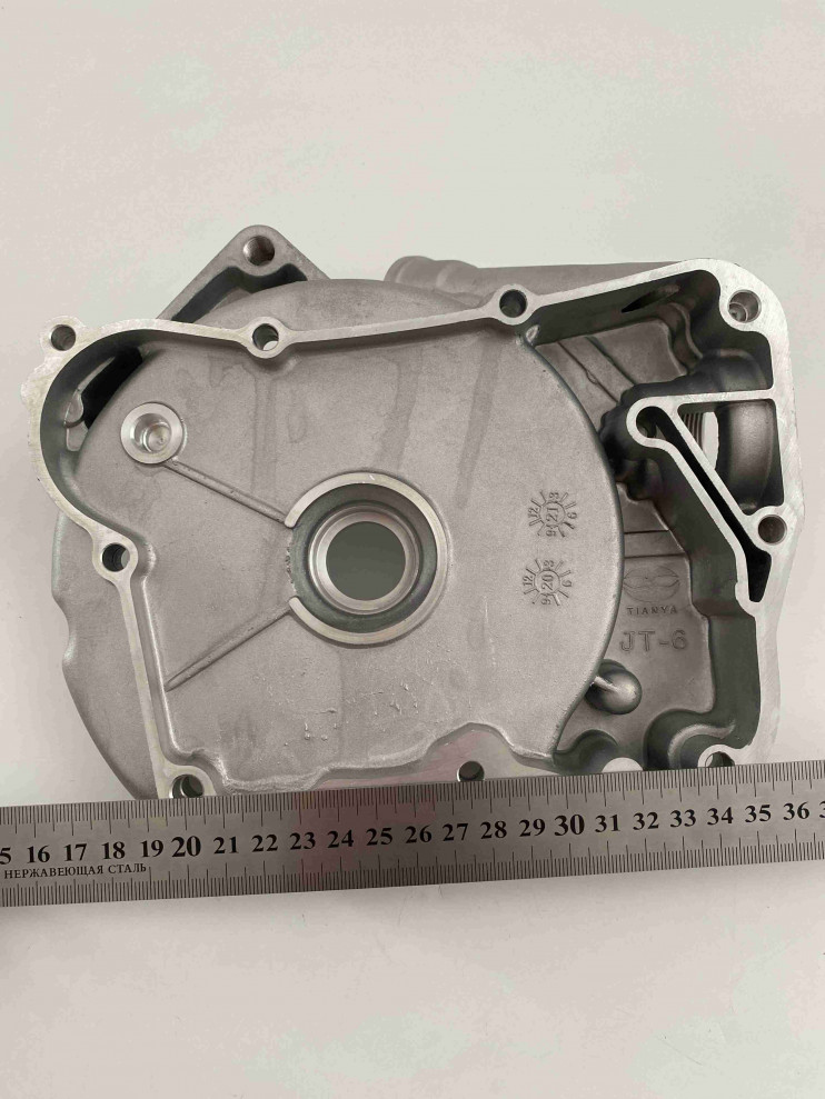 Крышка картера правая 152QMI 157QMJ