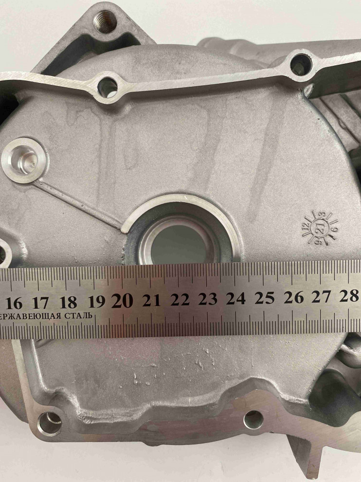 Крышка картера правая 152QMI 157QMJ