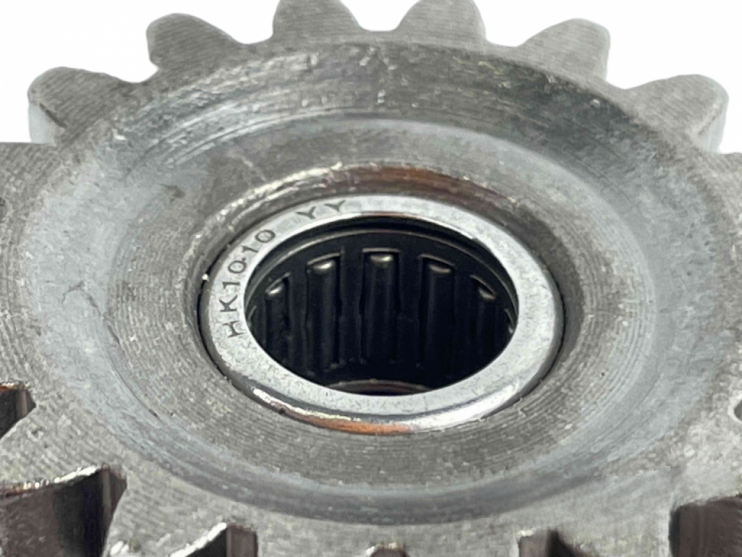 Вал промежуточный электростартера 18/62 14/16 зубов 157FMI