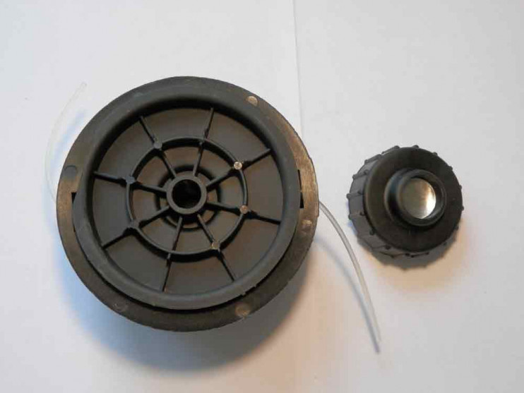 Косильная головка CHAMPION HT28 (болт М6*1,00 прав.) компактн. (ET1003,T221) (С5072)