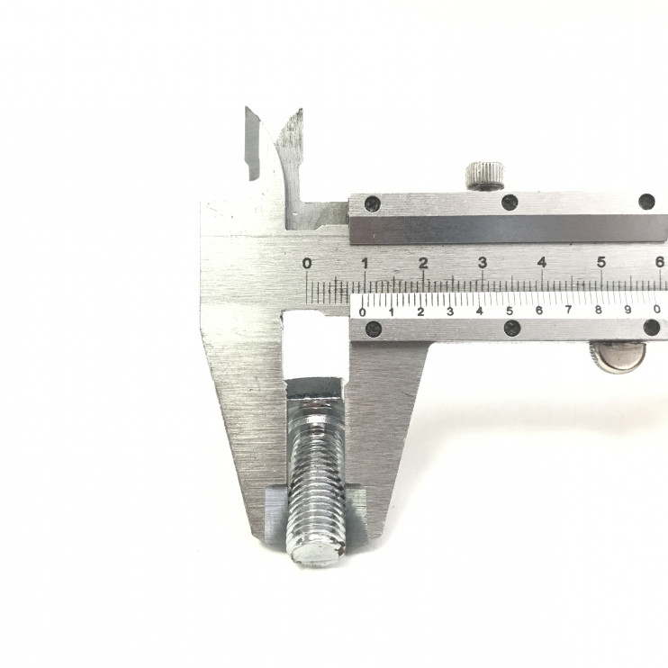 Болт Альфа пера M10х1.25х18