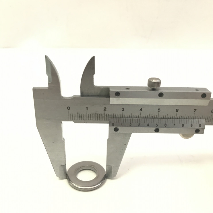 Болт Альфа пера M10х1.25х18